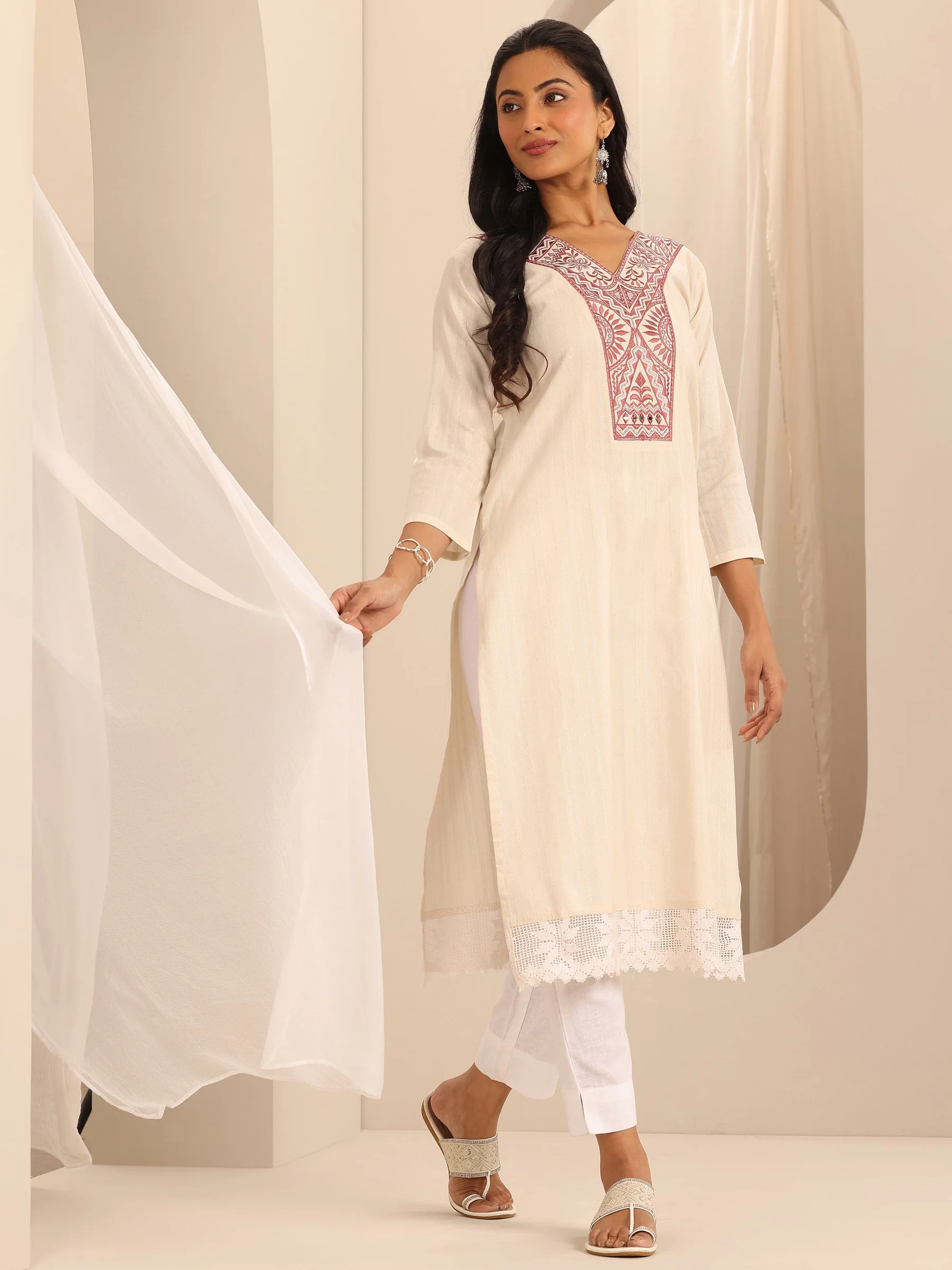 98250_7_Main_8cc52055-770b-4c4c-9db3-544c8531981c-2.webp Off White Yoke Design Cotton Blend Straight Kurta - Image 1