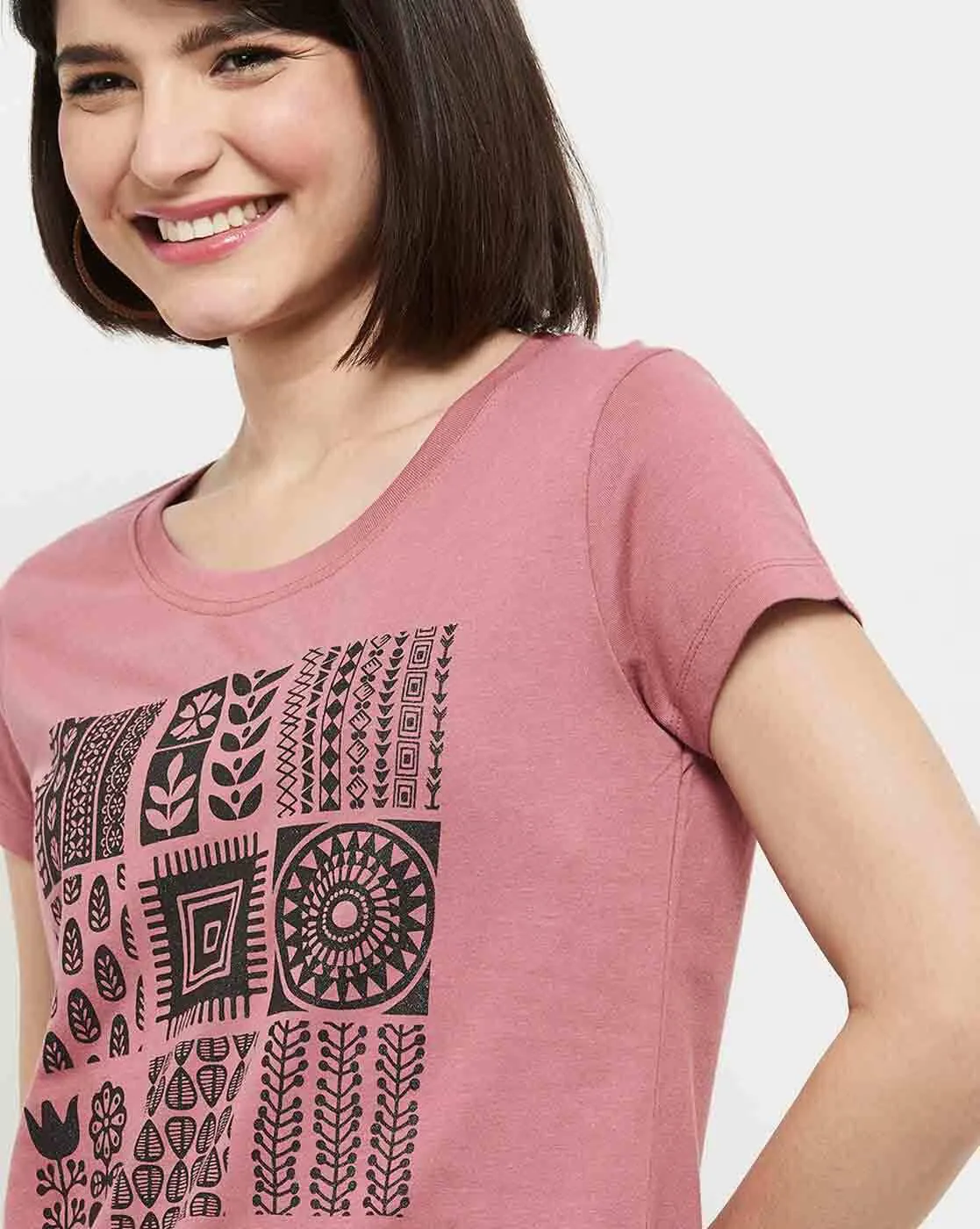 1117Wx1400H-464526086-pink-MODEL5.webp Women Printed Relaxed Fit Crew-Neck T-Shirt - Image 1