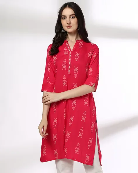 473Wx593H-443067319-fuchsia-MODEL.webp Women Floral Print Straight Kurta with Insert Pocket - Image 1